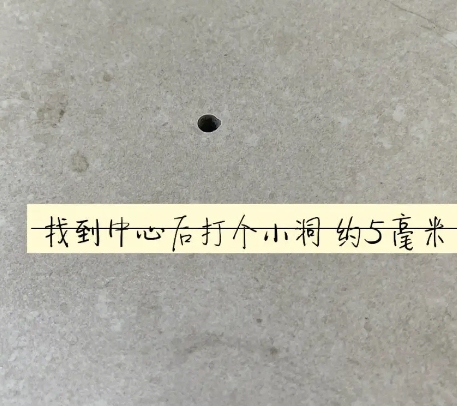 公安瓷砖空鼓维修公司专业解答在瓷砖铺贴过程中，如果砂料搅拌不均匀，将会带来以下问题